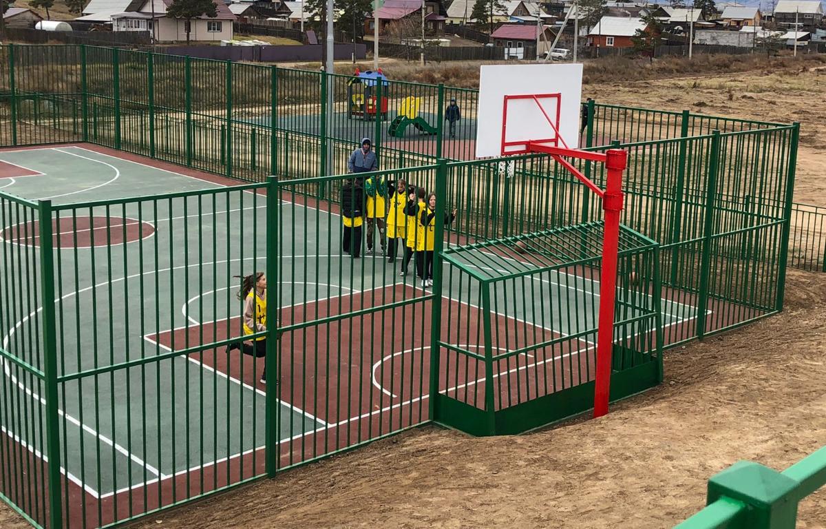 В Тарбагатайском районе Бурятии открылась самая большая детская площадка