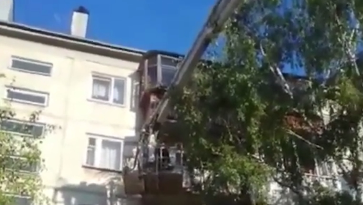 В Иркутской области спасли девочку, сутки просидевшую на балконе