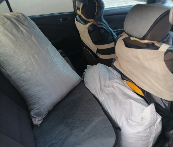 В Бурятии пассажир автомобиля из Забайкалья вез с собой два мешка с коноплей