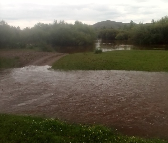Два села в Бурятии оказались отрезанными из-за разлива реки