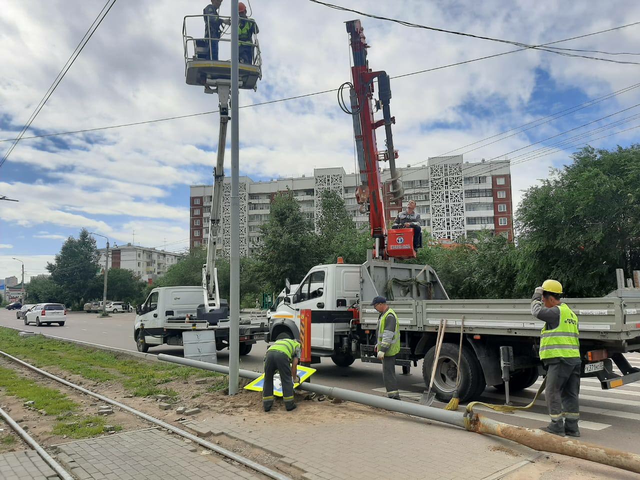 В Улан-Удэ водители в третий раз сбивают один и тот же светофор - новости  Бурятии и Улан-Удэ