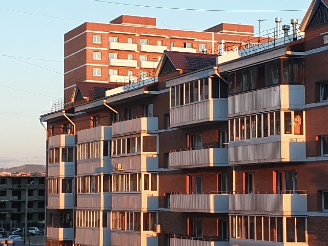 Госстройжилнадзор: Застройщики Бурятии повышают цены на жилье и экономят на стройматериалах