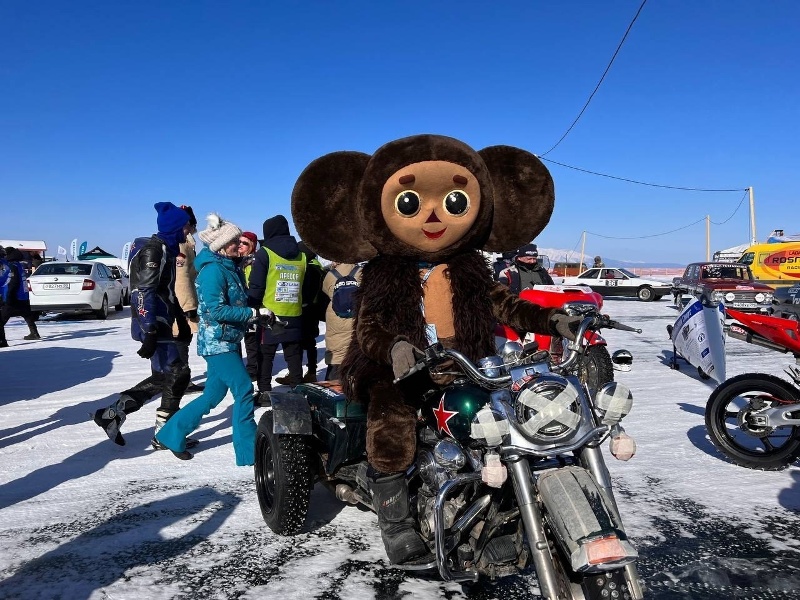 На льду Байкала в Бурятии проходит «Байкальская миля 2023»