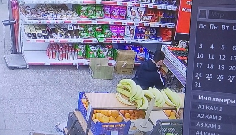 В Улан-Удэ подросток украл из магазина 30 банок тушенки и раздал друзьям