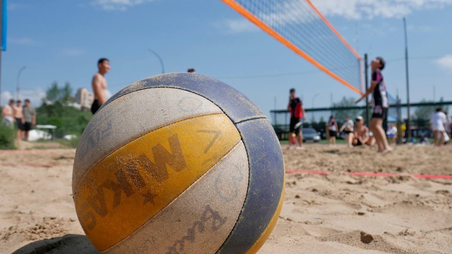 В Улан-Удэ проходит чемпионат республики по пляжному волейболу