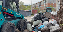 Свалка на площадке: как привычка выбрасывать всё в один контейнер губит дворы Бурятии