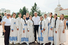 Глава Бурятии на фестивале ТОС попал на свадьбу