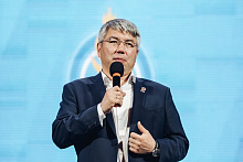 В Бурятии Алексей Цыденов поприветствовал учителей перед началом учебного года