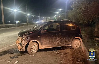 В Улан-Удэ автоледи протаранила патрульный автомобиль с мигалками