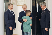 Глава Бурятии поздравил Путина с днем рождения