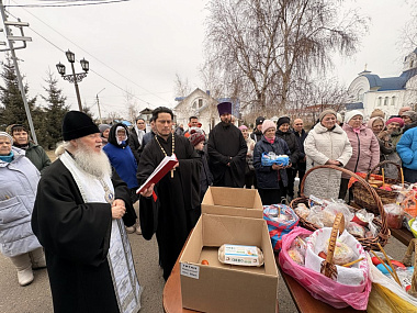 В Улан-Удэ освятили куличи и яйца