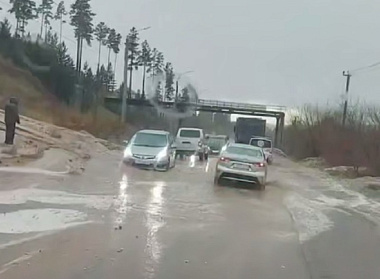 В Улан-Удэ на дороге в Зверосовхоз сошел сель
