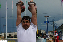 Силач из Бурятии за свою карьеру поднял вес в 15 железнодорожных вагонов