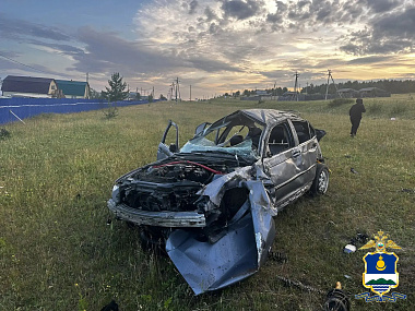 Компания на БМВ попала в жетское ДТП на Байкале, двое погибли