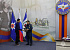 Школьник получил награду за спасение женщины на Байкале