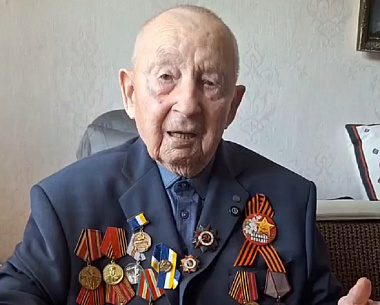 Столетний ветеран проголосовал в Бурятии