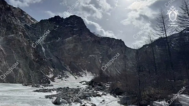 Тела погибших туристов из Красноярска спустили с горы в Бурятии